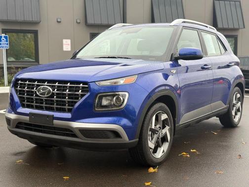 2024 Hyundai VENUE SEL