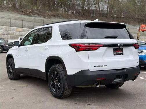 2022 Chevrolet Traverse LT Cloth