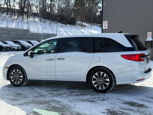 2024 Honda Odyssey EX-L Minivan 4D