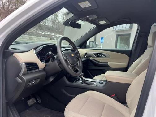 2022 Chevrolet Traverse LS