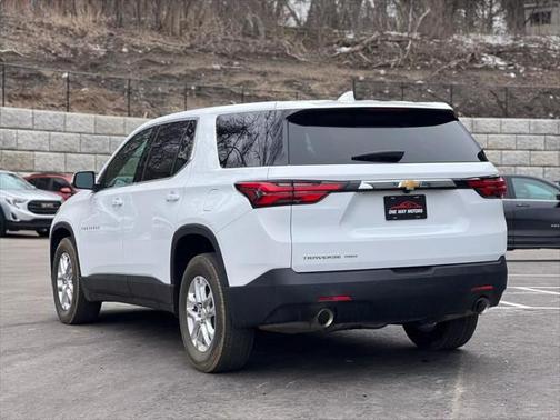 2022 Chevrolet Traverse LS