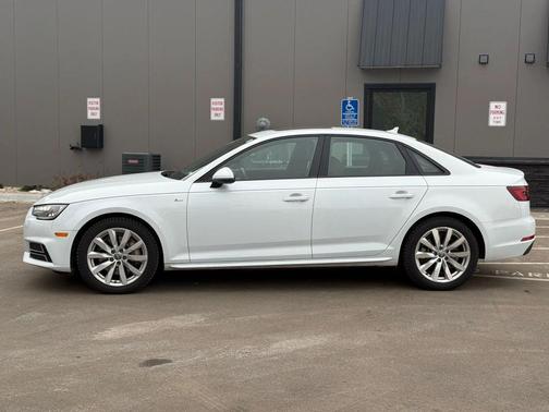 2018 Audi A4 Premium Sedan 4D
