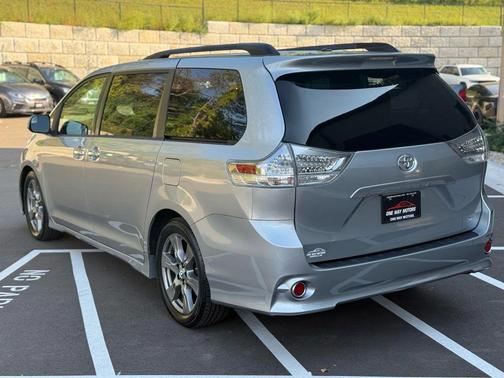 2017 Toyota Sienna SE