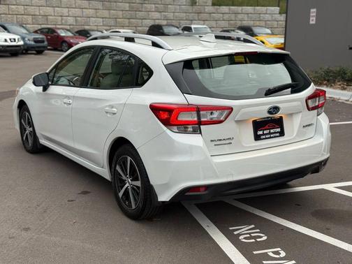 2019 Subaru Impreza 2.0i Premium