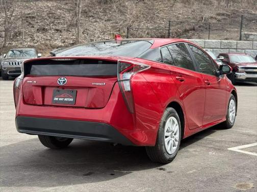 2016 Toyota Prius Two