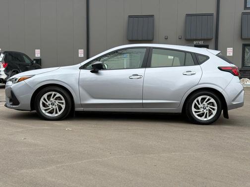 2024 Subaru Impreza Base