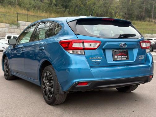 2017 Subaru Impreza 2.0i
