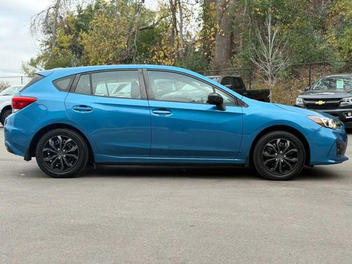 2017 Subaru Impreza 2.0i