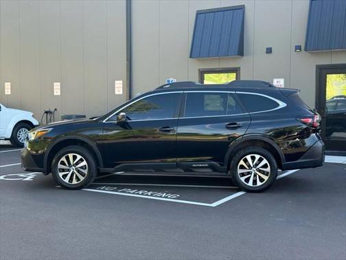 2021 Subaru Outback Base