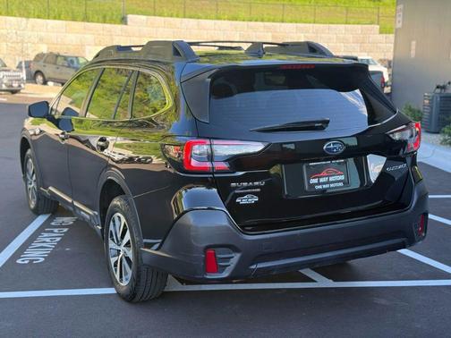 2021 Subaru Outback Base