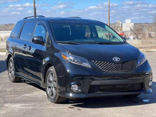 2017 Toyota Sienna SE
