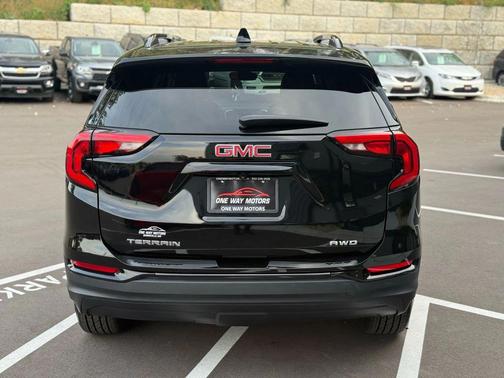 2021 GMC Terrain SLT