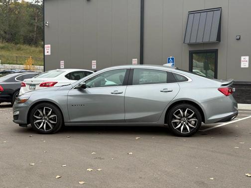 2024 Chevrolet Malibu FWD RS