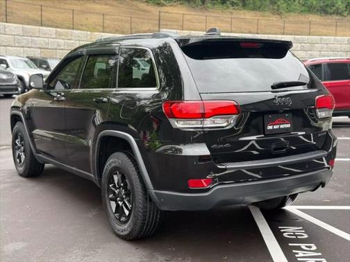 2020 Jeep Grand Cherokee Laredo