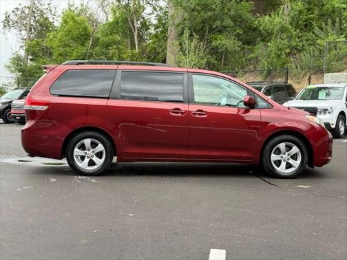2012 Toyota Sienna LE