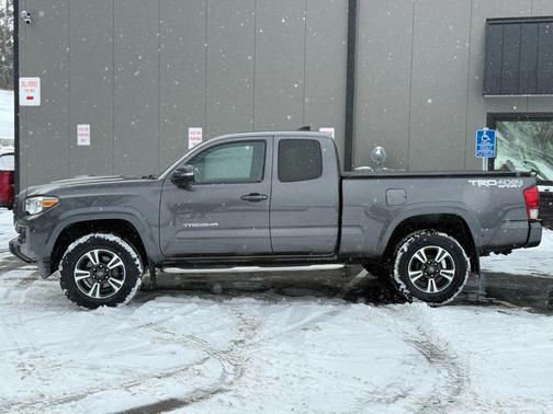 2016 Toyota Tacoma TRD Sport