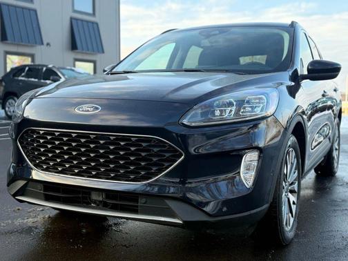 2021 Ford Escape Titanium