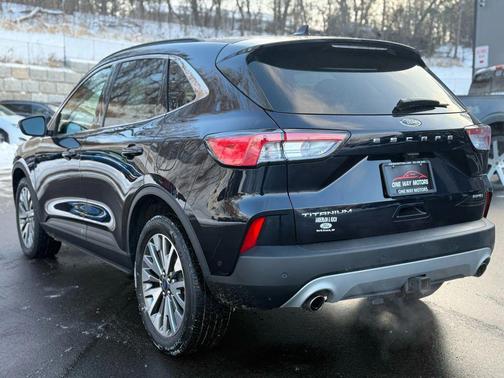 2021 Ford Escape Titanium