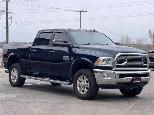 2018 RAM 2500 Laramie Crew Cab 4x4 6'4' Box