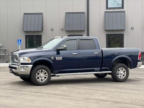 2018 RAM 2500 Laramie Crew Cab 4x4 6'4' Box