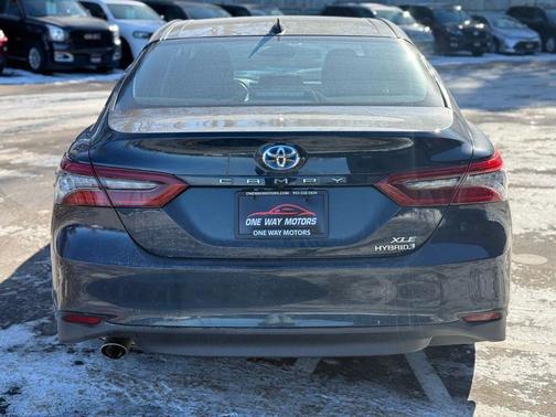 2021 Toyota Camry Hybrid XLE