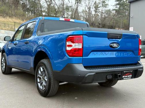 2025 Ford Maverick XLT Pickup 4D 4 1/2 ft