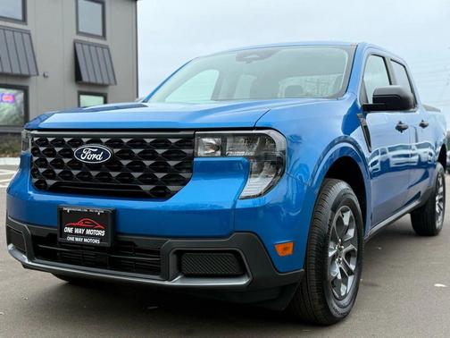 2025 Ford Maverick XLT Pickup 4D 4 1/2 ft