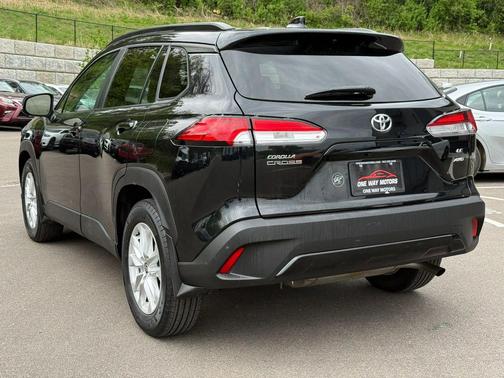 Black 2024 Toyota Corolla Cross LE