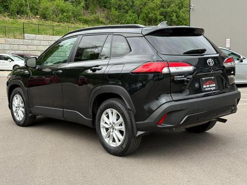 Black 2024 Toyota Corolla Cross LE