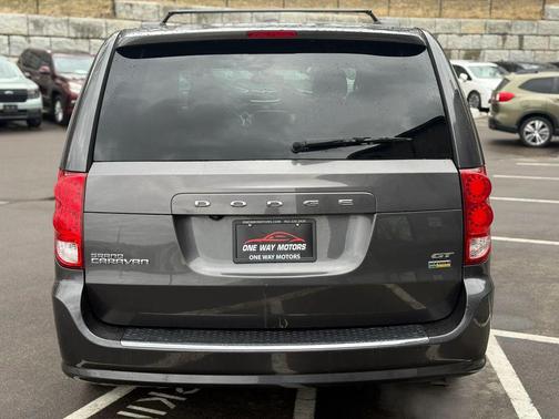 Gray 2018 Dodge Grand Caravan GT