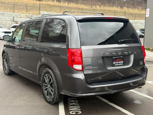 Gray 2018 Dodge Grand Caravan GT