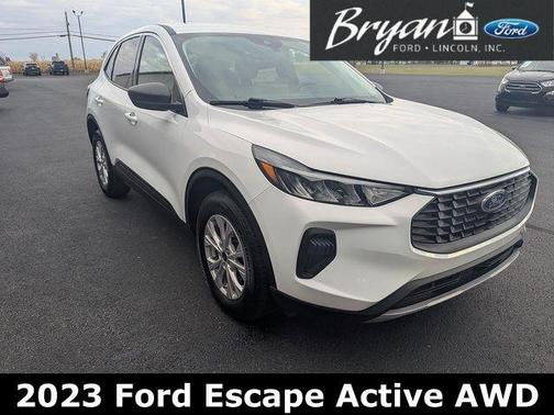 Oxford White 2023 Ford Escape Active