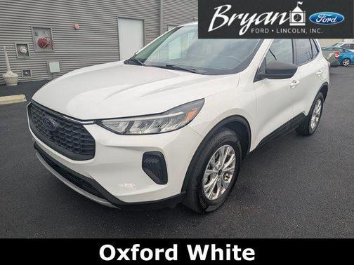 Oxford White 2023 Ford Escape Active