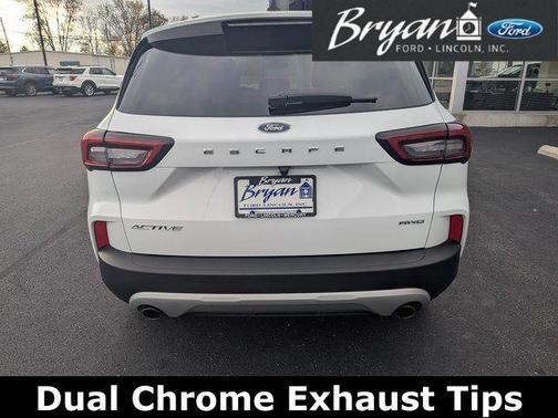 Oxford White 2023 Ford Escape Active