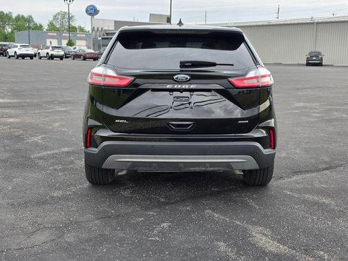 Agate Black Metallic 2023 Ford Edge SEL