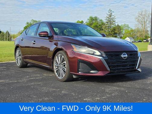 Garnet Pearl Metallic 2024 Nissan Altima 2.5 SL