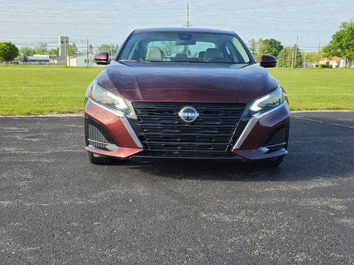 Garnet Pearl Metallic 2024 Nissan Altima 2.5 SL