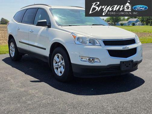 White 2012 Chevrolet Traverse LS