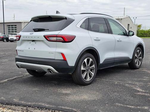 Space Silver Metallic 2025 Ford Escape Platinum