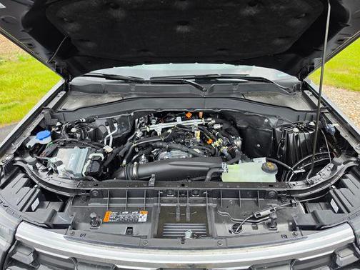 Carbonized Gray Metallic 2026 Ford Explorer Active