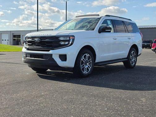 Oxford White 2026 Ford Expedition Active