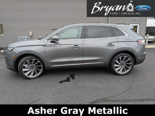 Asher Gray Metallic Clearcoat 2022 Lincoln Nautilus Reserve