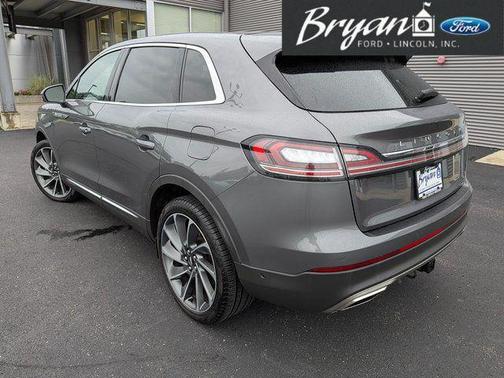 Asher Gray Metallic Clearcoat 2022 Lincoln Nautilus Reserve