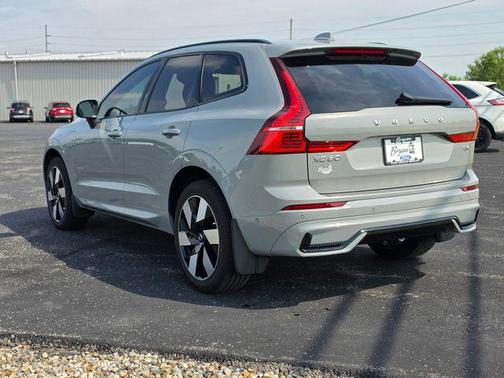 Vapour Grey Metallic 2025 Volvo XC60 Plug-In Hybrid Plus, T8 AWD Electric/Gasoline, Dark