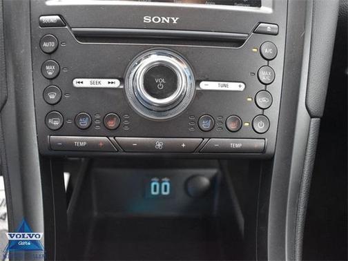 Photo 4 of 42 of 2019 Ford Fusion Titanium