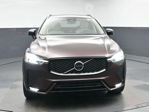 Mulberry Metallic 2026 Volvo XC60 B5 Ultra
