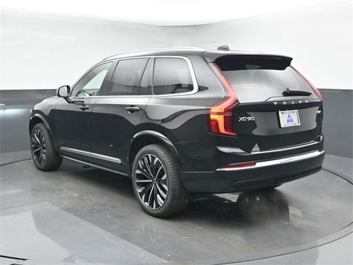 2026 Volvo XC90 Plug-In Hybrid T8 Plus 7-Seater