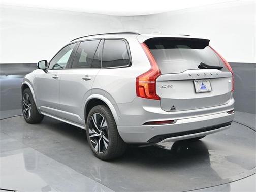 2023 Volvo XC90 Recharge Plug-In Hybrid T8 Plus Dark Theme 7 Passenger