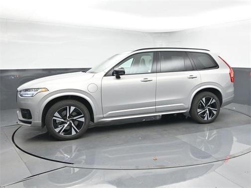 2023 Volvo XC90 Recharge Plug-In Hybrid T8 Plus Dark Theme 7 Passenger