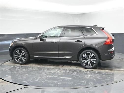 2022 Volvo XC60 B5 Inscription